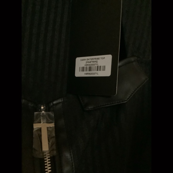 *SOLD* KILLSTAR DARK ENTERPRISE GOTHIC TOP PINSTRIPE SIZE L BRAND NEW - Picture 8 of 16